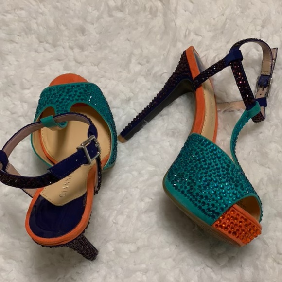 Gianni Bini Shoes - Gianni Bini Heels Size 6 Multi Color "You can't tell me nothing!" 😍